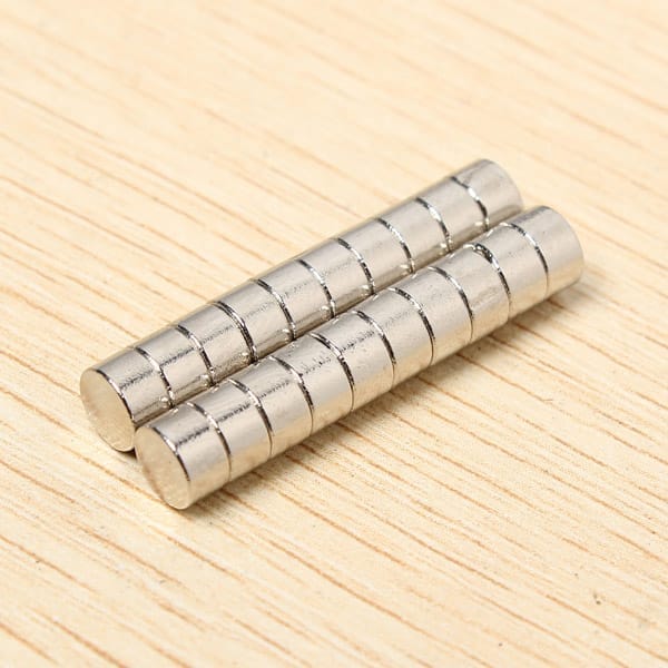 5mm x 3mm N35 Super Strong Disc Rare Earth Neo Neodymium Magnets Nickel Plated Refrigerator Magnets - 画像 2