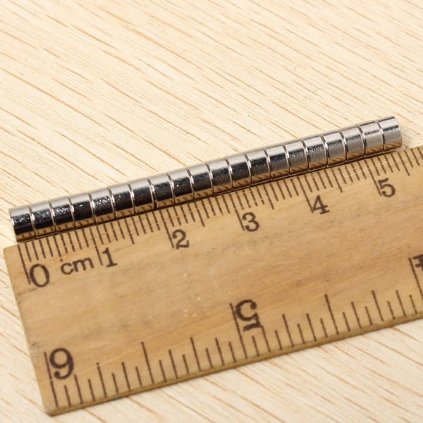 5mm x 3mm N35 Super Strong Disc Rare Earth Neo Neodymium Magnets Nickel Plated Refrigerator Magnets - 画像 5