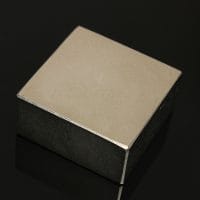 Visione alternativa di N50 50x50x25mm Blocco forte a blocco Cuboide Rare Earth Neodyts Magneti per mestieri