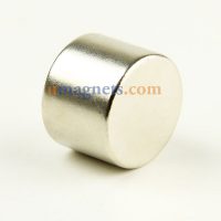 20mm x 15mm N35 Super Strong Rund Cylinder Disc Rare Earth neodymmagneter Förnicklad Flat Magenets