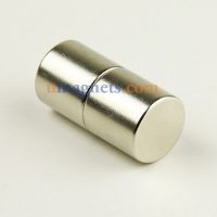 20mm x 20mm N35 Super Strong Round Cylinder Disc Rare Earth neodymmagneter forniklet utrolig sterk Magnet