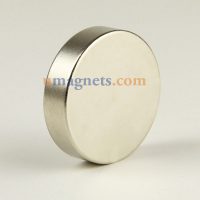 40ネオジム磁石ニッケルは販売のための大規模なネオジムマグネットをメッキミリメートルXの10ミリメートルN35スーパーストロングラウンド円柱レアアース