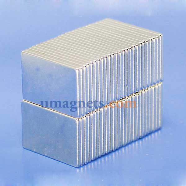 15mm x 10 mm x 1 mm paksu N35 neodyymilohkomagneetit erittäin vahvat magneetit