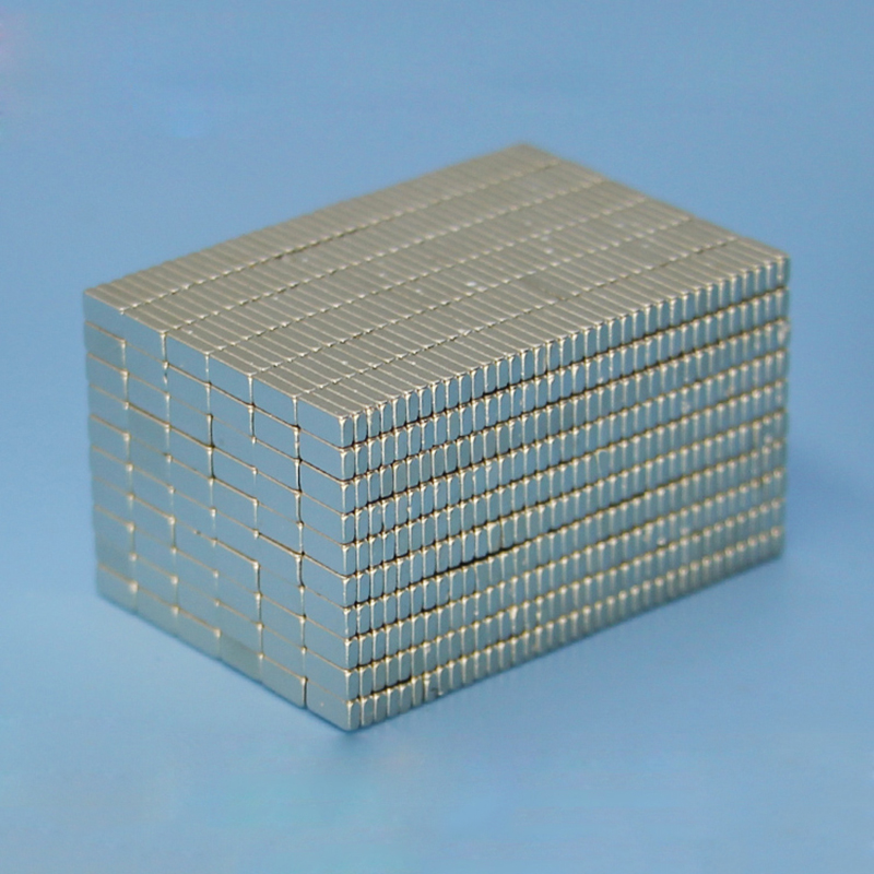 4Mmx2mmx1mm tyk neodymiumblok Magnet N35 Sjælden jord Ultra Tynde rektangelmagneter til salg Home Depot 4x2x1mm