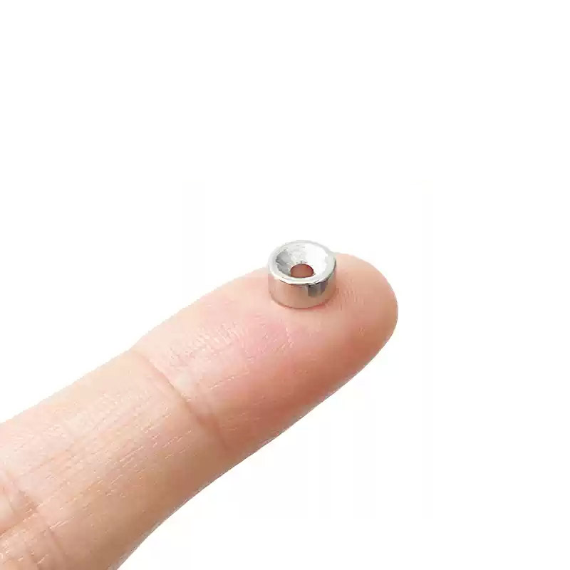 6mm x 3 mm con foro svasato 2 mm N35 potenti dischi magnetici al neodimio svasati magneti ad anello per terre rare per vite M#2